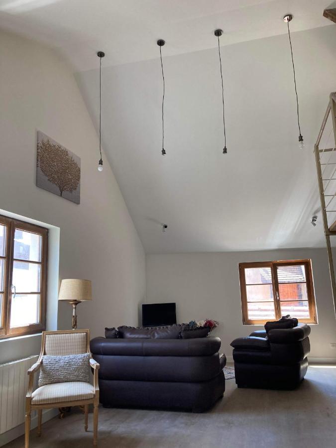 Le Carrosse, La Diligence, Centre Saint Jean De Losne Tarif 2Pers 1 Chambre, Tarif 4 Pers 2 Chambres מראה חיצוני תמונה