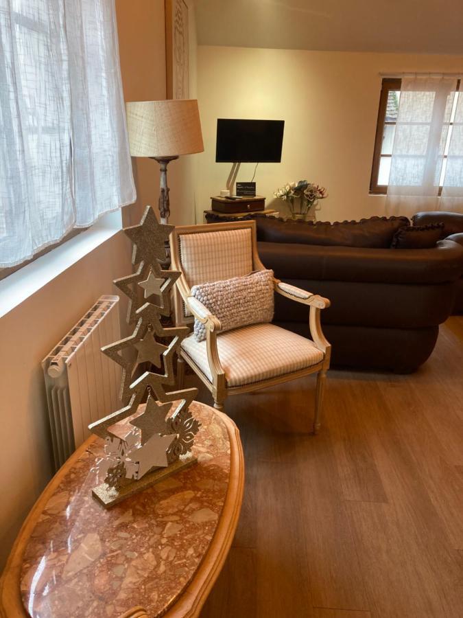 Le Carrosse, La Diligence, Centre Saint Jean De Losne Tarif 2Pers 1 Chambre, Tarif 4 Pers 2 Chambres מראה חיצוני תמונה